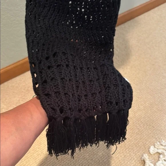 Black crocheted skirt/halter set - Picture 3 of 4